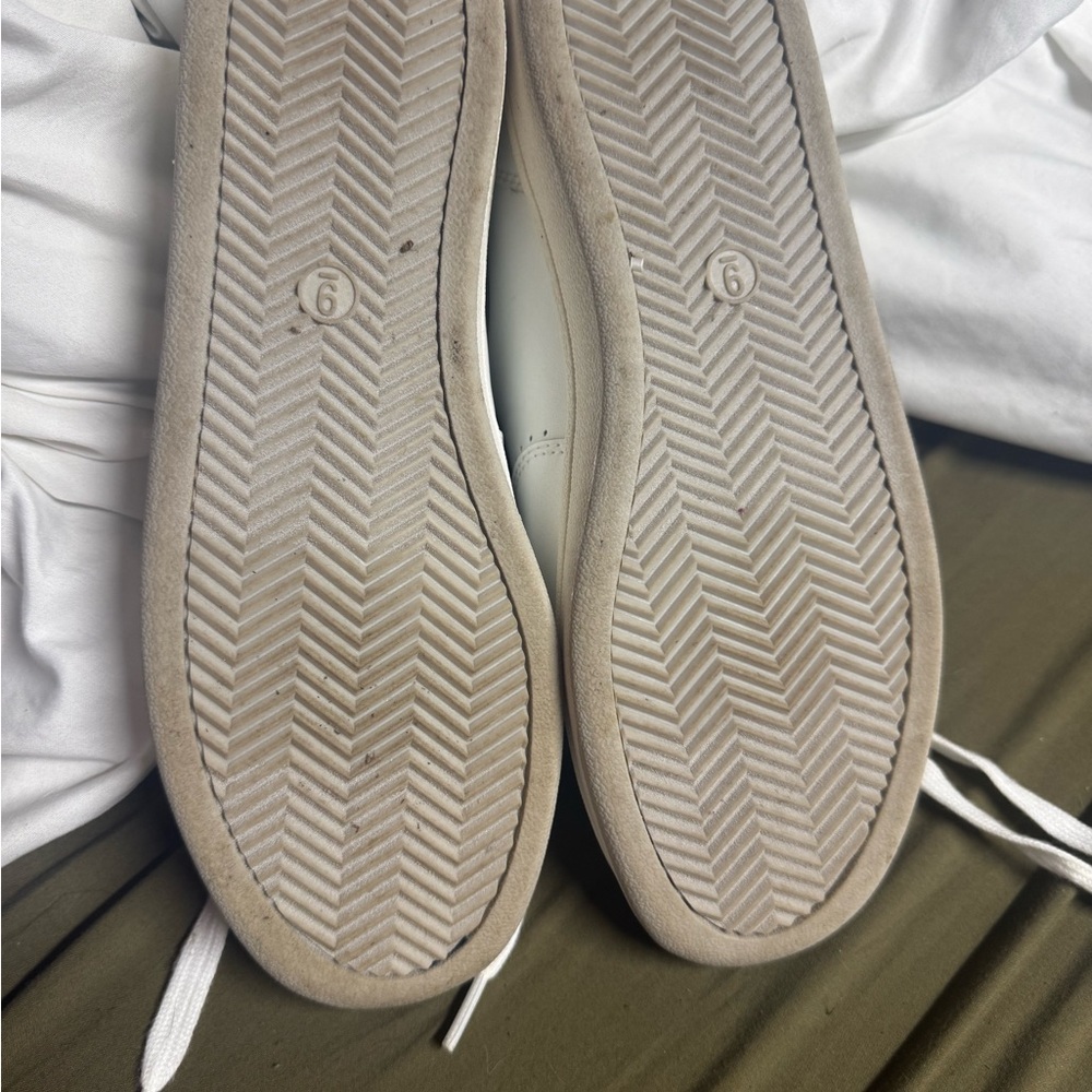 Universal Thread Women's White High-Top Sneakers - Picture 5 of 6